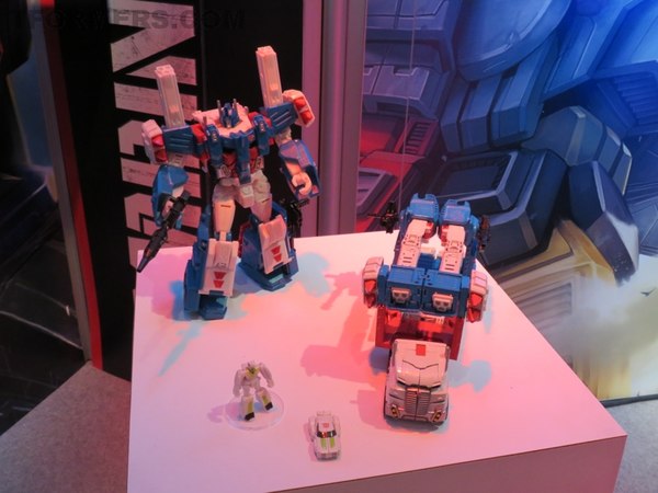 Toy Fair 2015   First Looks At Ultra Magnus And Minimus Ambus Combiner Wars Figures Images  (1 of 14)